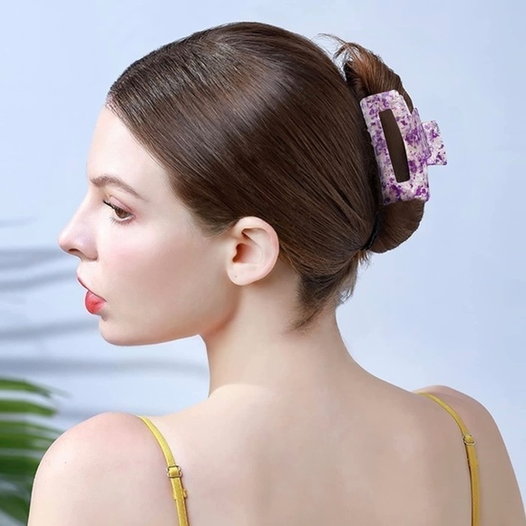 2/$10 NEW Hair Claw Rectangular Hair Clips Acrylic Leopard Small/ Medium - Picture 4 of 6